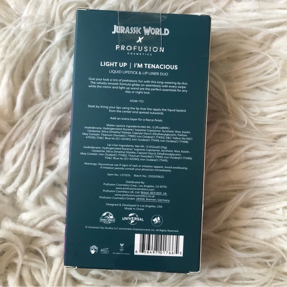 Profusion x Jurassic World Light Up Liquid Lipstick & Liner Duo I’m Tenacious - Picture 3 of 3